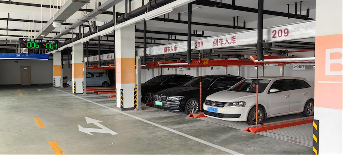 Intelligent hospital parking solution with 2-level puzzle parking structure Intelligent hospital parking solution with 2-level puzzle parking structure
